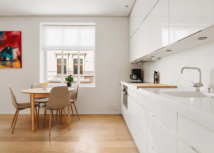 Apartment Dinbnb L 200m To Torgallmenningen L High-end L Steps From Center Bergen